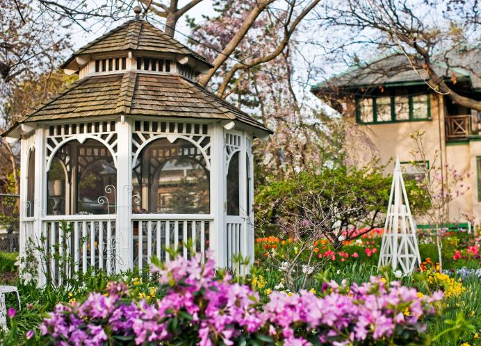 Plant Around A Round Pavilion Or Gazebo 2 Plant Around A Round Pavilion Or Gazebo 2