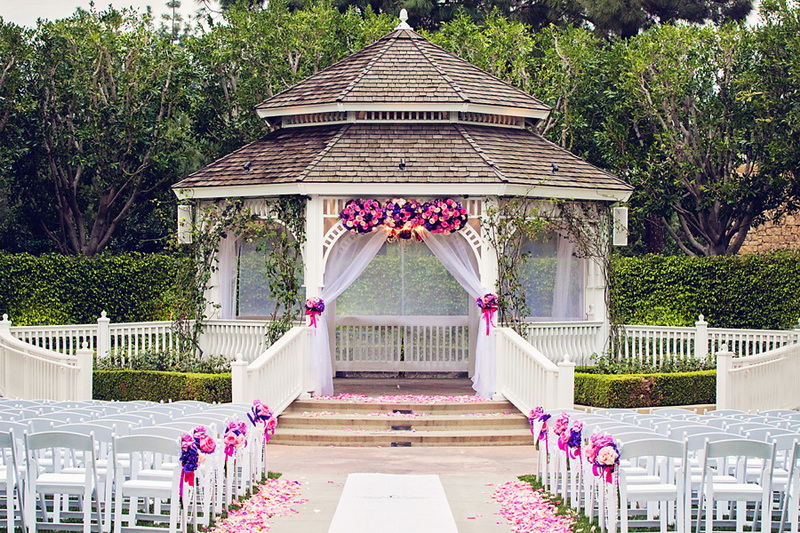 Budget-Friendly Pavilion Wedding Décor Budget-Friendly Pavilion Wedding Décor