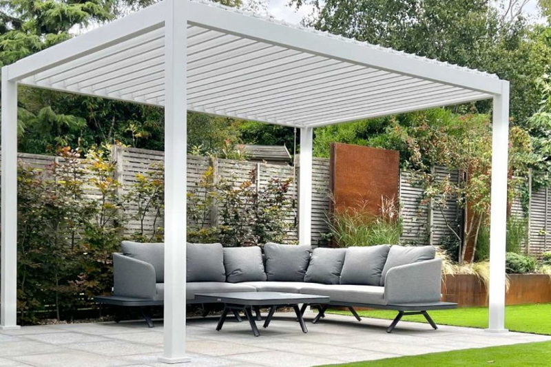 Why Choose A White Aluminum Pergola for Your Outdoor Space?