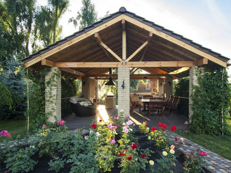 Small Gazebo with Sides