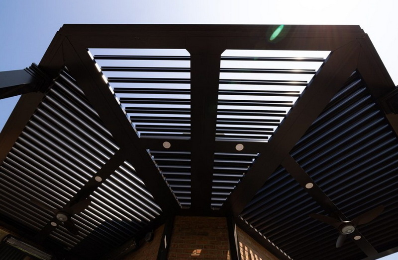 aluminum vs steel pergola_1