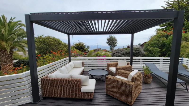 aluminum pergola with sides_1