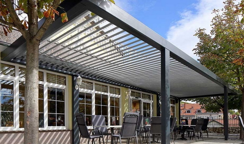 What Are The Benefits of An Aluminum Pergola Attached To A House?