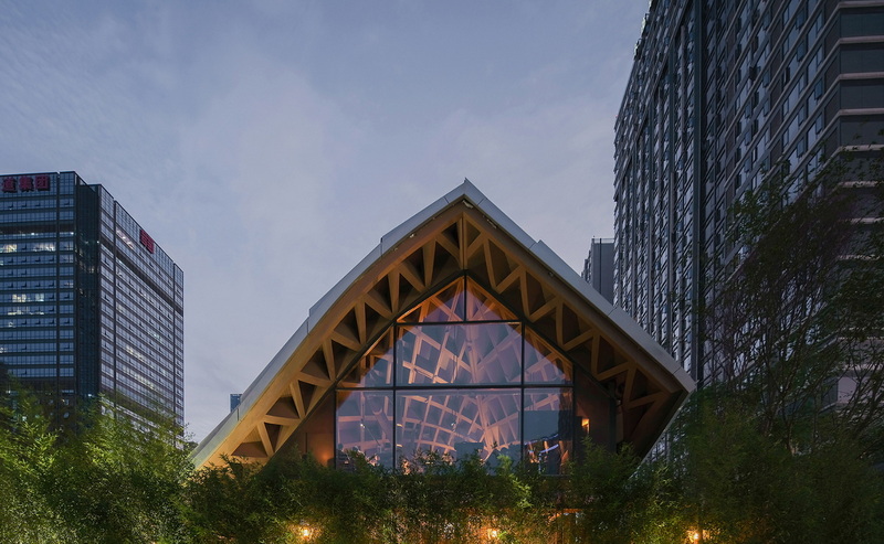 Can Layered Roof Structures Improve Ventilation And Lighting in Pavilions?
