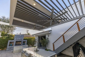 do louvered pergolas protect from rain_1.jpg